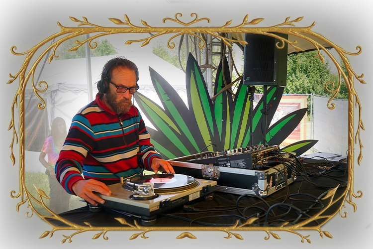 DJ Psygogh (vinyl set, Monkey Forest)